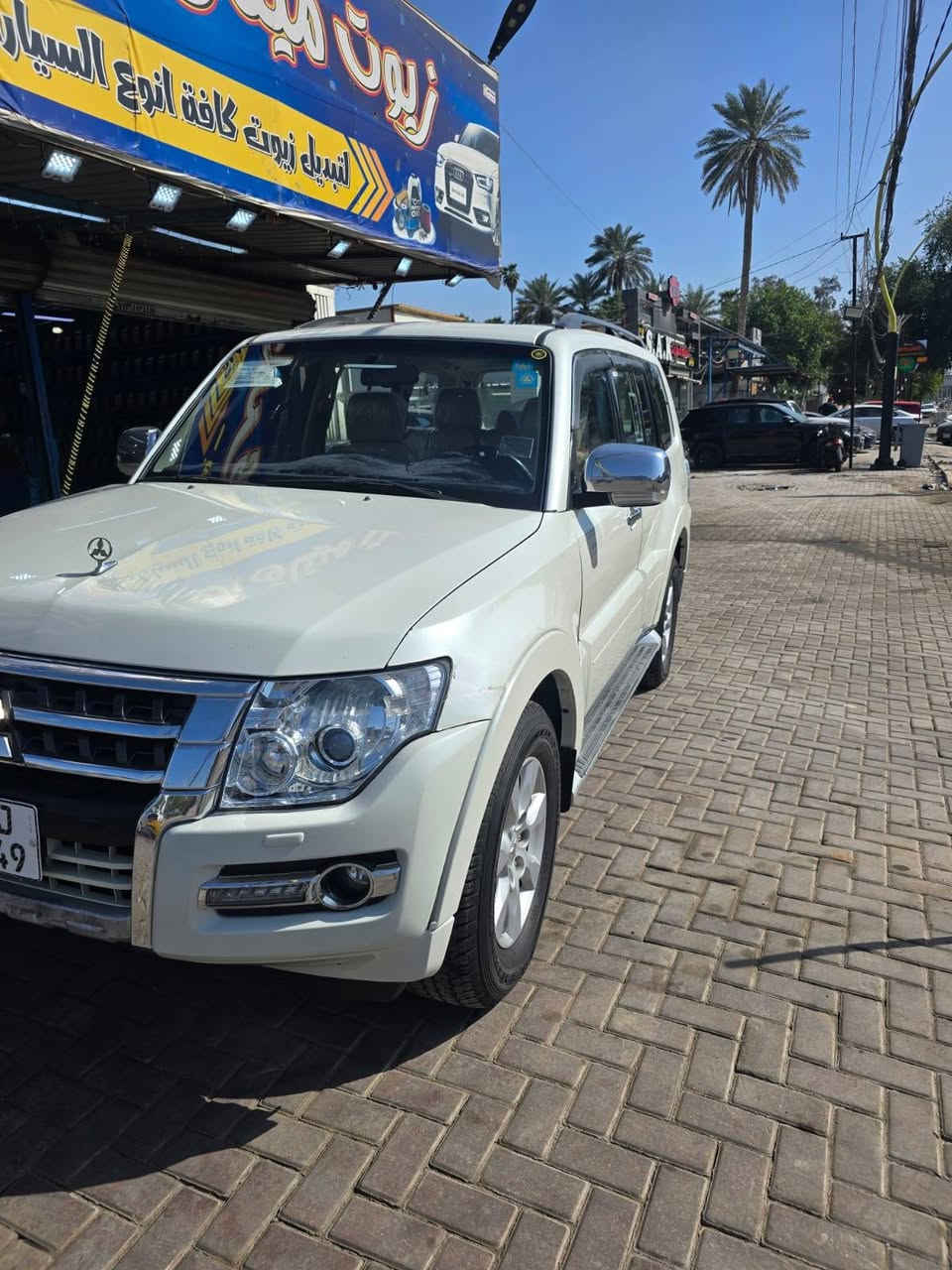 السلام عليكم
باجيرو حبتور موديل 2010
صبغ بيه جاملغ امامي فقط 
سياره فول مواصفات للأخير
مري شفط
دمام
مكينه 3500
كلشي بالسياره شغال
ماشية120٠ الف
السعر 130 ورقه بيه مجال قليل كلش
رقم موبايل
***********
مكان السياره بغداد
