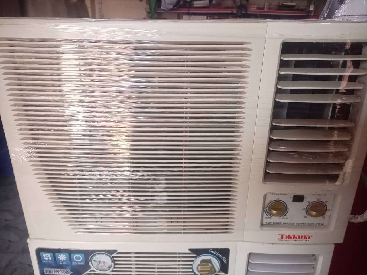 مكيف 2طن ابلادي مستخدم موسم واحد سعر 300.الف الاستفسار على خاص او الاتصال ***********عنوان واسط الصويره حي الشهداء
