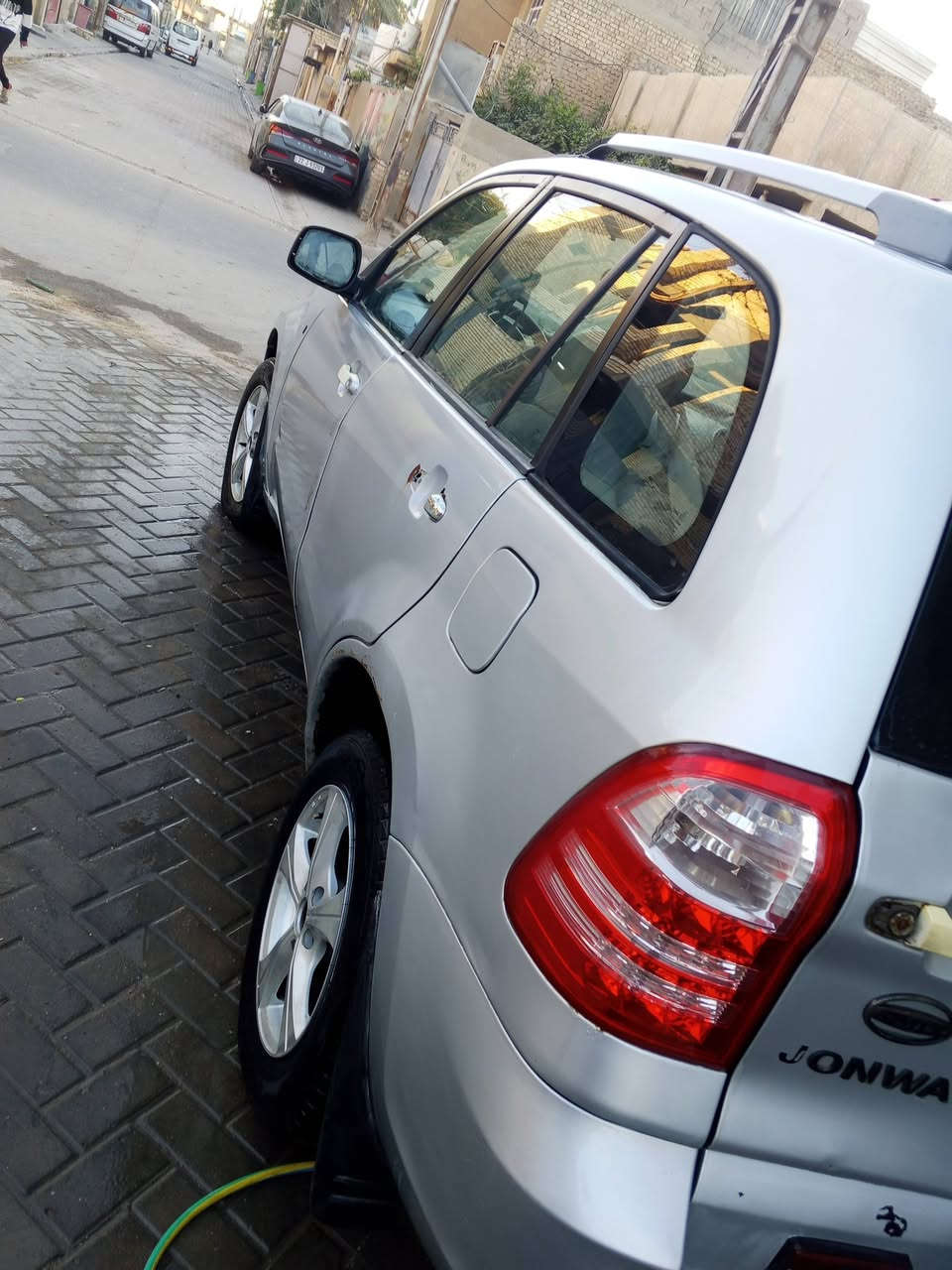 سلام عليكم سياره جني وي موديل 13 مال مزاد سياره حلوه كير مكينه بلادي صدر جديد  تخم تاير كهربائيات كامله بغداد حي نصر ***********
