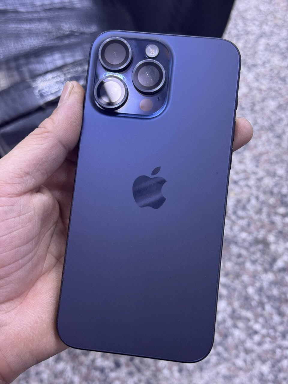 السلام عليكم شباب ١٥ برو ماكس ذاكره ٢٥٦ بطاريه ٨٨ نظيف فقط شاشه مبدله وسلم حلوه السعر ٧٥٠ وبي مجال
للاستفسار***********
