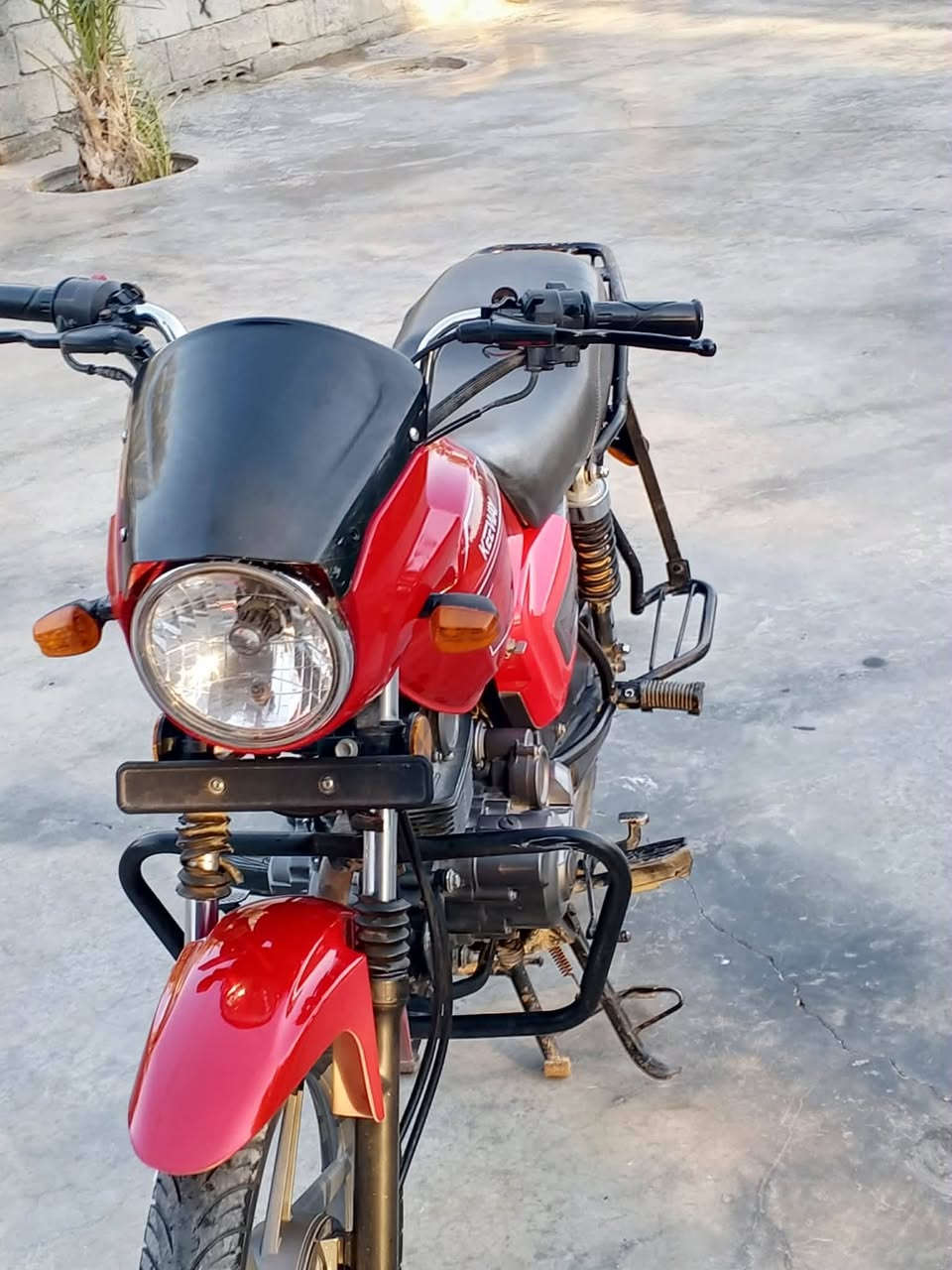 ماطور كيوي فول مواصفات شغل وطلع كهربائيات شغالة محرك مامفتوح اوراق موجوده سعر 750 بي مجال تواصل عل رقم ***********
