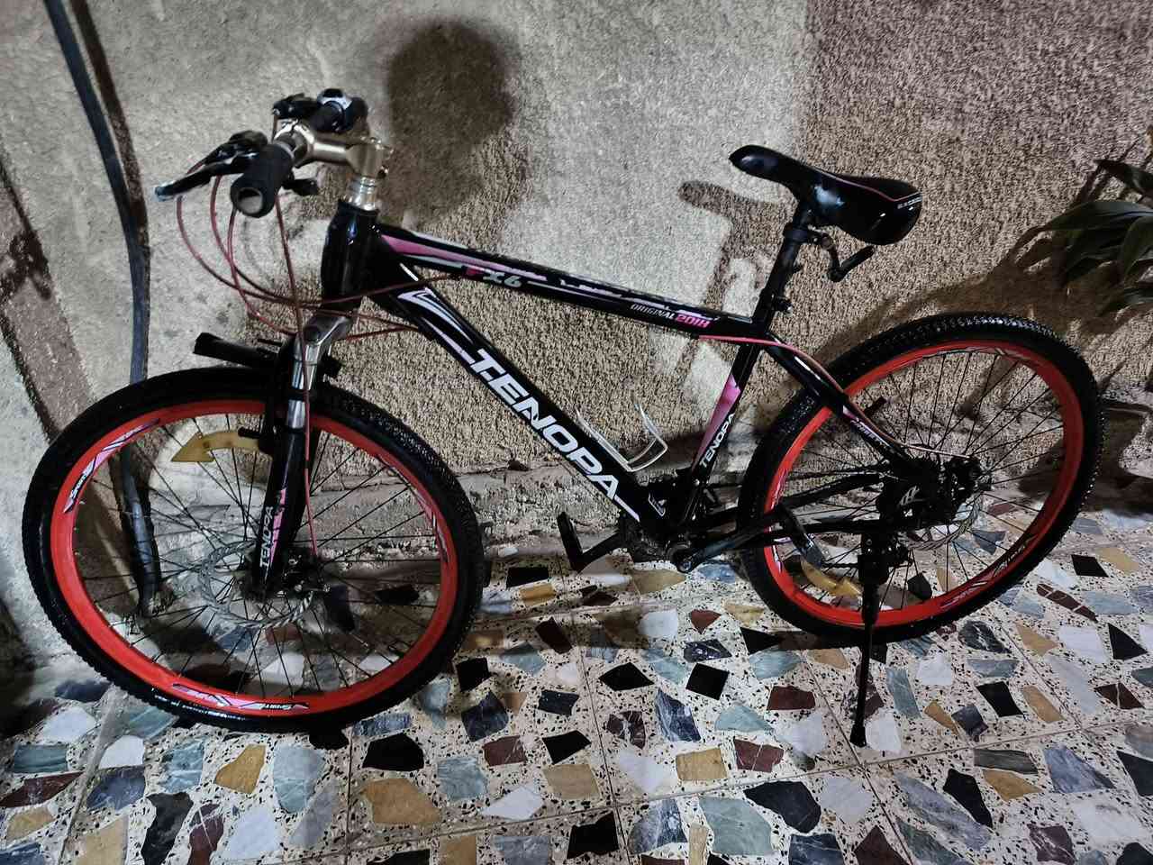 للبيع
واحد حجم ٢٦ 
والثاني حجم ٢٤
بغداد الغزاليه
***********
