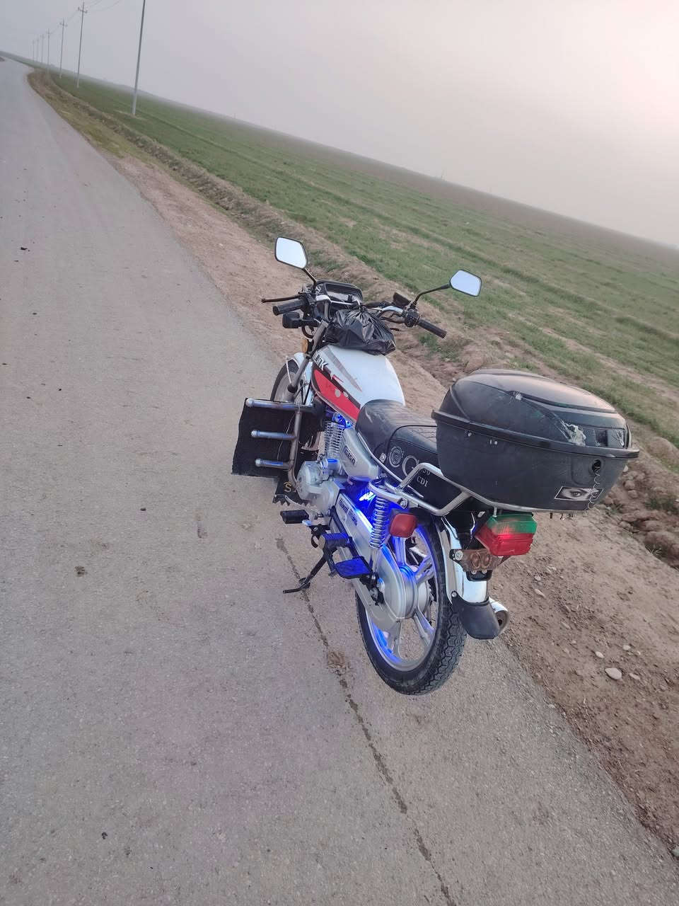 السلام عليكم ماطور للبيع موديل 22كهربائيات كلها شغاله السعر 600 اوبي مجال قليل الاتصال على الرقم ***********
