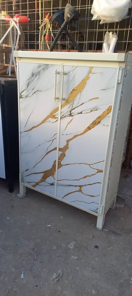 السلام عليكم ..
وصول وجبه متنوعة من الغراض البالة والجديده من طباخات مجمدات ميز طعام غسالات  طبلات سناكي باله وجزامات ثلاجات وغراض متنوعه اخرى
. الكل شرط النضافة والشغل 
بأسعار مناسبة .
مجمع الاخوين .   حلة / دبلة مقابل مدرسة الوركاء 
***********  /  ***********
