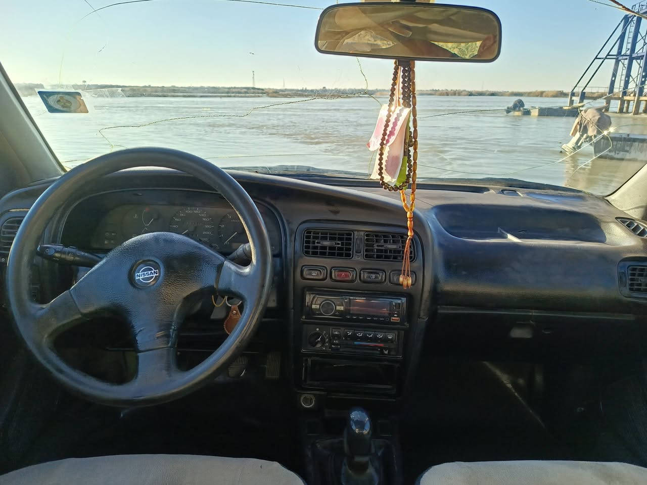 السلام عليكم للبيع سياره
نيسان برامير رقم صلاح الدين دولي 
شرط التحويل أو تريد ركاله 
موديل 1993 سنويه لل30 
محرك16 جديد كير جديد 
صدر جديد باتري جديد 
كهربائي كله شغالة 
تواير جدد السعر 35 
***********
