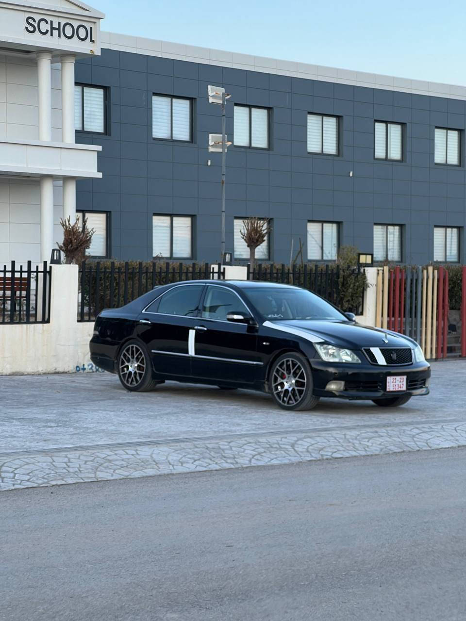 شاهینە براوە ڕۆیاڵ
مۆدیل 2005 بەسمە ڕەش
گەورە بەگەورە 182
سڵایت
ئاوێنە شەفتو ئیشارەت
حەتەلی اتلەتی 2007
پاتری تازە گۆڕاوا
دەبڵ سپۆرت
کامل زینۆن
گەرمیوو ساردی بەشەرت
تازە ڕۆنی گۆڕاوە
پێنج بەسمە
شاشەو کامێرایە  
برێگی نەبەسراوە
(لەسەر ساغی ڕەنگ گۆڕاوی یابانە)
کامال سپۆرت ئەوروپا شتێکی جوان 
سەیارەکە هی ماڵەهی محامەلەنیە
***********
