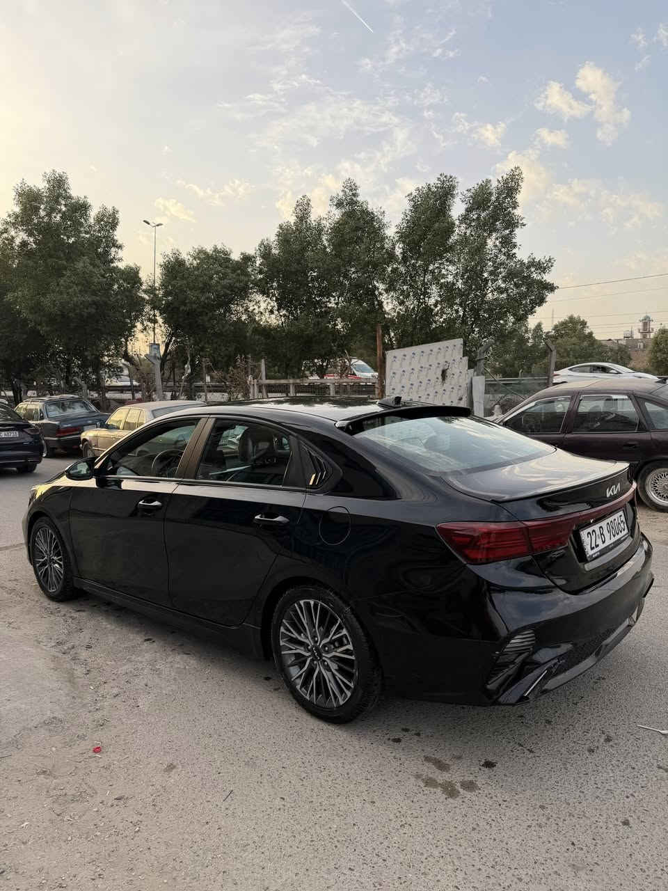 سلام عليكم 
فورتي ٢٠٢٣جيتي لاين نص مواصفات محرك ٢٠٠٠ دووش 
كير ٨ نمر 
بصمه تشغيل 
بصمه أبواب 
كشتات جلد ومخمل 
اشاير بالمري 
ماشيه٦٤ الف ميل 
السياره اني مرقمه ع إيدي والله شاهد ما مشتمه للأنزيم العادي كله محسن تجي وتشوفها شرط كلشي بيها بلادي إذا لكيت برغي بيها مفتوح تأخذها بلاش كير مكينه كفاله عامه وبشرط وترايك من زاخو لفاو 
حادثها بنيد وجاملغ وإيرباك دركه 
والصور المحدد بيها الاصفر يعني بارد 
سعرها ١٤٩ وبيها مجال كلش بسيط 
هـ: ***********واتساب فقط 
هـ:***********
