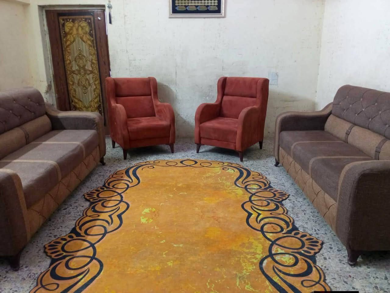 تخم 8 مقعد نظيف
  سعر 140 وبي مجال مكان
  يوجد توصيل 
 ‏‪0786 975 5533‬‏
