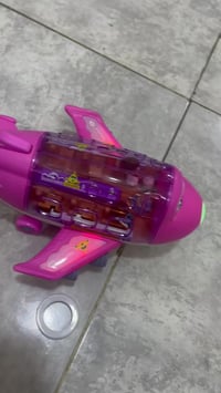 طياره  لعبة اطفال جديده مامستخدمه ويوجود كثير من الالعاب ب10 وتوصيل مج...