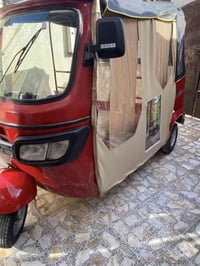 تكتك 2019 نظيفه متروكه  السعر 3500 وبيه مجال بغداد    الرقم 0790232469...