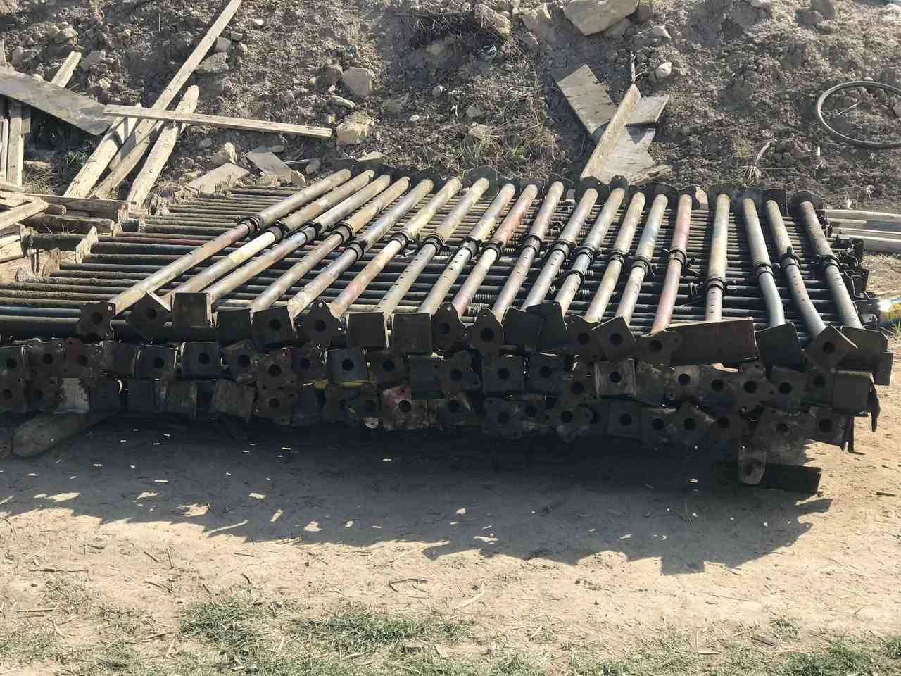 جكات للبيع العدد 144       /4متر حاضن +عجمان سن خشن وزن ثقيل       مكان حله  ‏‪***********‬‏
