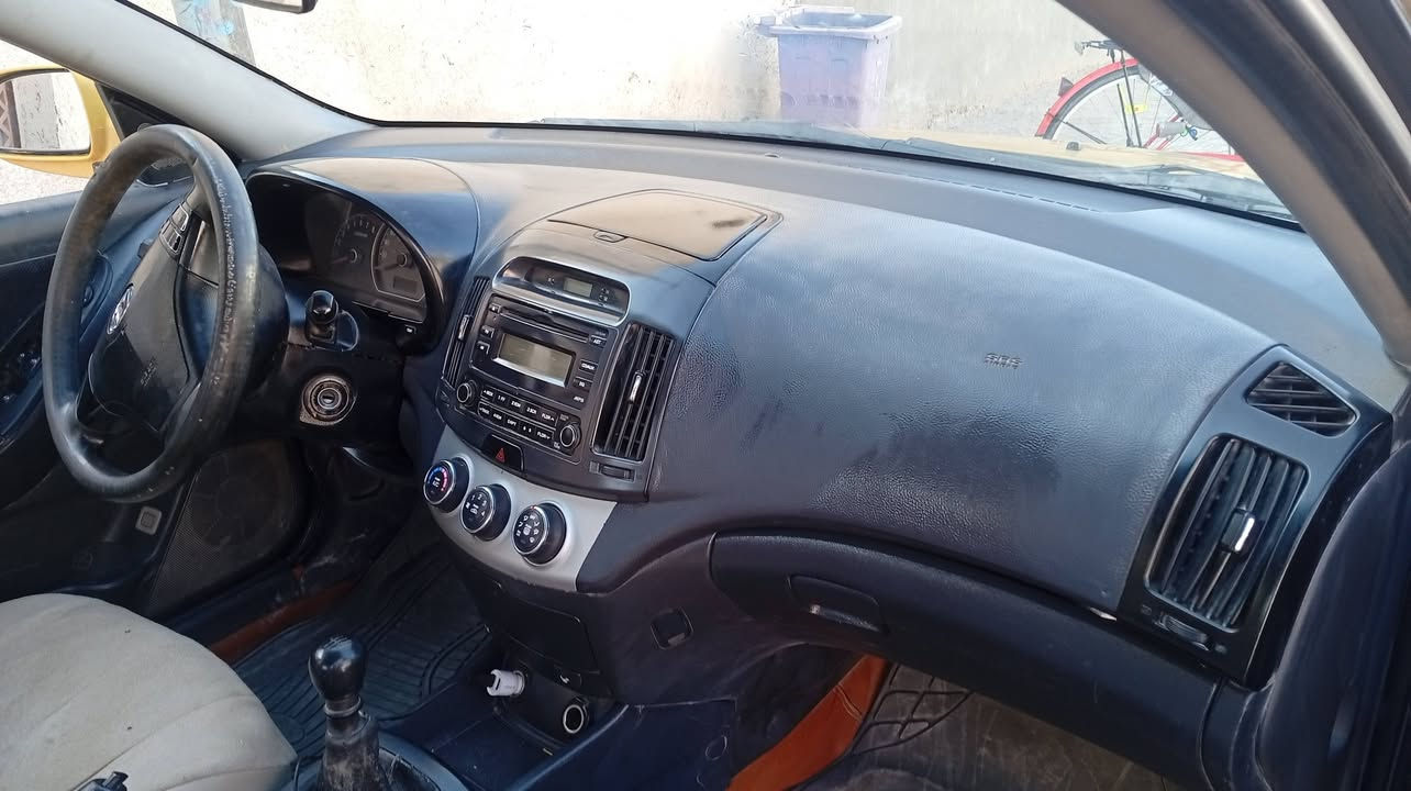 السلام عليكم
النترا موديل 2009 وارد كندي رقم نجف 
للبيع او مراوس حسب القناعه مكينه وكير مكفولات  
كير. عادي 
ضرره جاملغ خلفي مكان نجف 
***********
