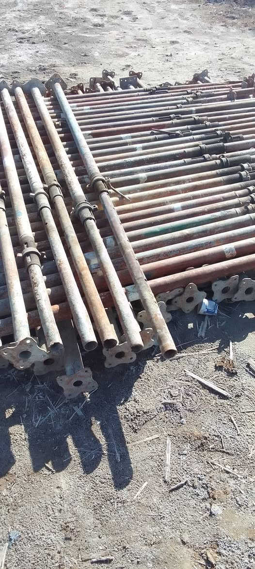 جكات عجمان الصالي شغالت كلهن بس ٥ جكات الورده وكعه سعر الزوج ٢٦ بدون عمله عدد الكلي ٥٧ جك مكان سماوه ***********
