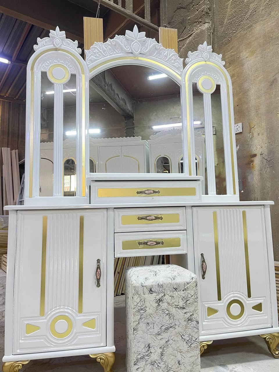 غرف عراقي مميز بتصميم تركي التفاصيل
*********** عمارة, ميسان
