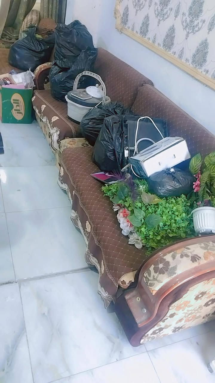 اغراض صالون  للبيع /مكاني النجف
***********
