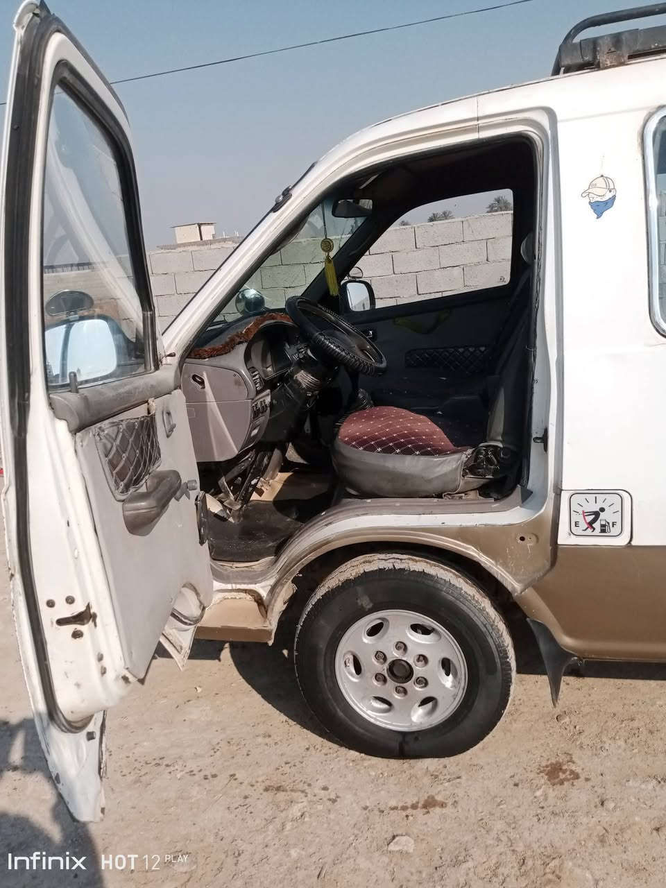 سلام عليكم
كيه بريجو موديل 1998 فان رقم ديالى دولي 
 سياره بلاديه كير محرك اكسل بل شرط شواصي بلاديه 
سياره مصفره سياره بأسمي السعر 77 ورقه بيها مجال 
عنوان بغداد حسينيه معامل سياحي 
رقم الهاتف***********
