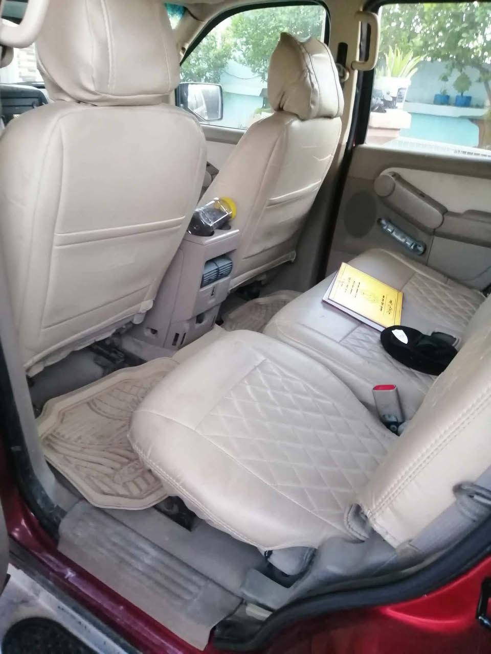 سلام عليكم اخواني سيار البيع سعره دفتر بيه مجال حك جيتك اخوي محافظة كركوك قرية  هذ رقمي *********** رقم سليمانيه شرط دحويل اسم شاري صبغ عام تمام اخوي تحياتي للجميع اخواني البيع شراي
