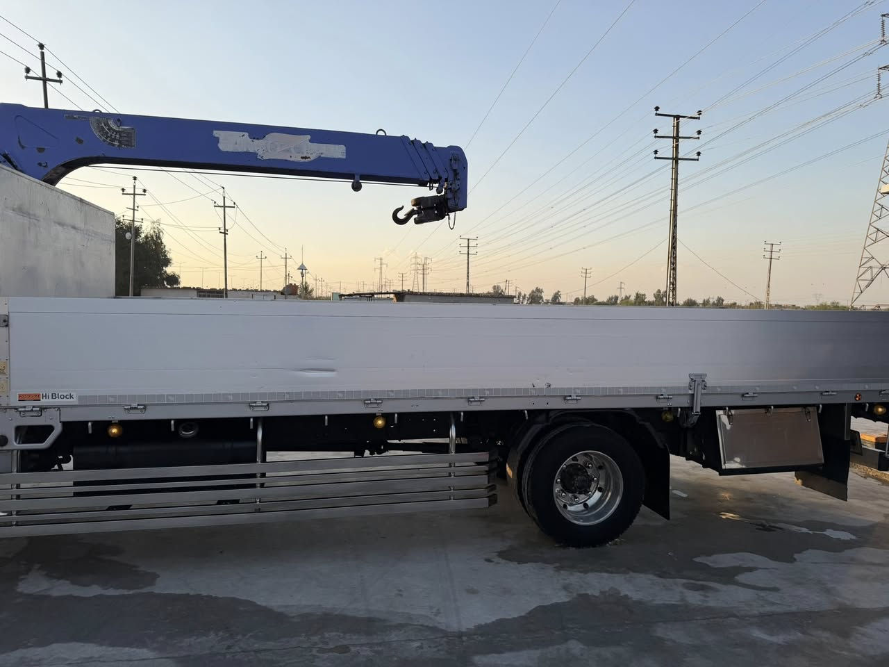 سلام عليكم للبيع هينو شيطان فحل 8 برغي
طول الشاصي سبعه متر عريض للخير

محسن سايدبريك هوا محرك 80 فووول عادي

رقم بعداد موديل2018 دخول جديد

العنوان واسط الصويره

***********

***********
