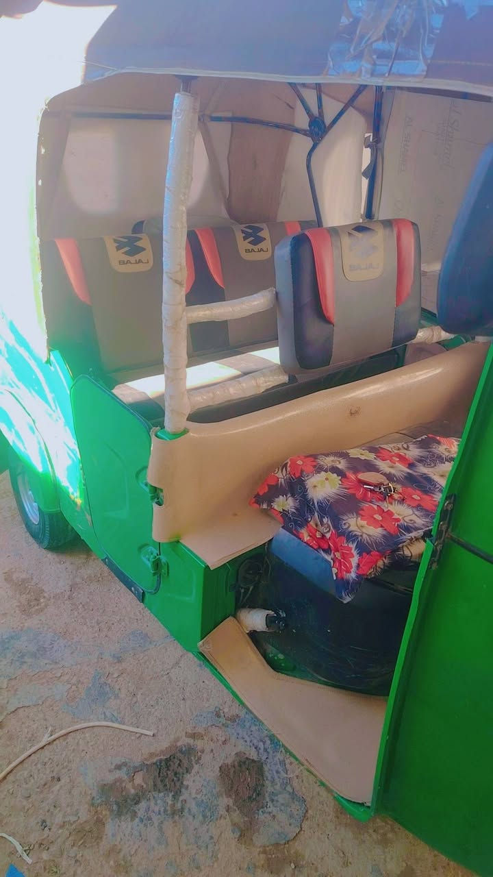 السلام عليكم تكتك للبيع مديل 2022شهر، 7رقم وسنوية وبسمي تحويل مباشر ومكاني بغداد. تقاطع نهروان 9نيسان الاتصال ***********
