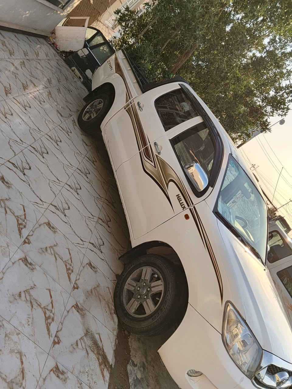 سلام عليكم بيكم للبيع موديل 2006 سياره خير من الله مكينة وكير صدر تخم تاير جديد  سياره احله من الصور رقم واسط دولي سنويه مجدده السعر 125 وبيه مجال للشراي يتصل ***********   ***********
