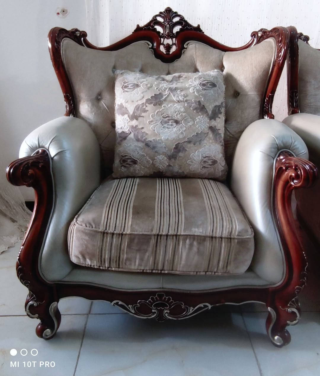 السلام عليكم/ تخم رئاسي نضيف للبيع 
كربلاء شهداء سيف سعد للاستفسار التواصل خاص


**إذا كنت صاحب هذا الإعلان وتريد حذفه لأي سبب، رجاءا أرسل رسالة إلى الدعم الفني**