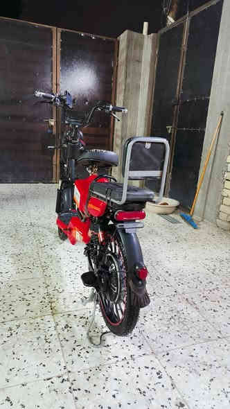 سلام عليكم دراجه شحن للبيع حجم 20 
 دراجه نص عمر والله نضيف فقط جانت متروكه 
السعر  175 التواصل عله هاذه رقم 
وبيه كسر موضح كدامكم 
*********** مكاني بغداد
