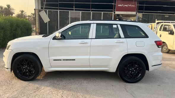 جيب خليجي S وكاله هارلم ( اخت الزيرو ) فول 1/1 2021
السياره كفاله من الضربه والصبغ فقط بارد اصبعين حته البلاستك كفاله 
ماشيه 50 الف عدتهه كتلوكاتهه سبيرهه منازل 
حته الارضايات مامفتوحه 

كشنات جلد 

قماره بنرامه 

داخل احمر 

دبل كشن كهرباء 

شاشه جبيره 

بصمه تشغيل 

الباب الخلفي كهرباء 

فول تحكم استيرن 

شفتات كير بل استيرن 

مرايه اوتدم 

لايت زنون بلادي 

لايت لد 

زراك لايت 

حساس امامي خلفي 

قطعتين تبريد 

محرك 6 سلندر 3600

فورويل دفع رباعي 4x4

السياره بشرط كير محرك صدر كلهه بعدهه بوضع الشركه 

رقم بغداد  بسمي  

مكان السياره بغداد 

رقم   ***********

السعر 340
