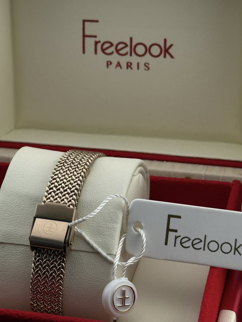 ساعة freelook الفرنسيه وكاله ع التم 60 الف
اكو بعد هوايه موديلات اللي يريد يدلل 
تغليف الساعه ولا غلطه
ساعه تخبل بكل معنى الكلمه 
الموديلات كلها بحالة الوكاله تجيك ب الباكيت مالتها و العلبه الهديه و الضمان


**إذا كنت صاحب هذا الإعلان وتريد حذفه لأي سبب، رجاءا أرسل رسالة إلى الدعم الفني**