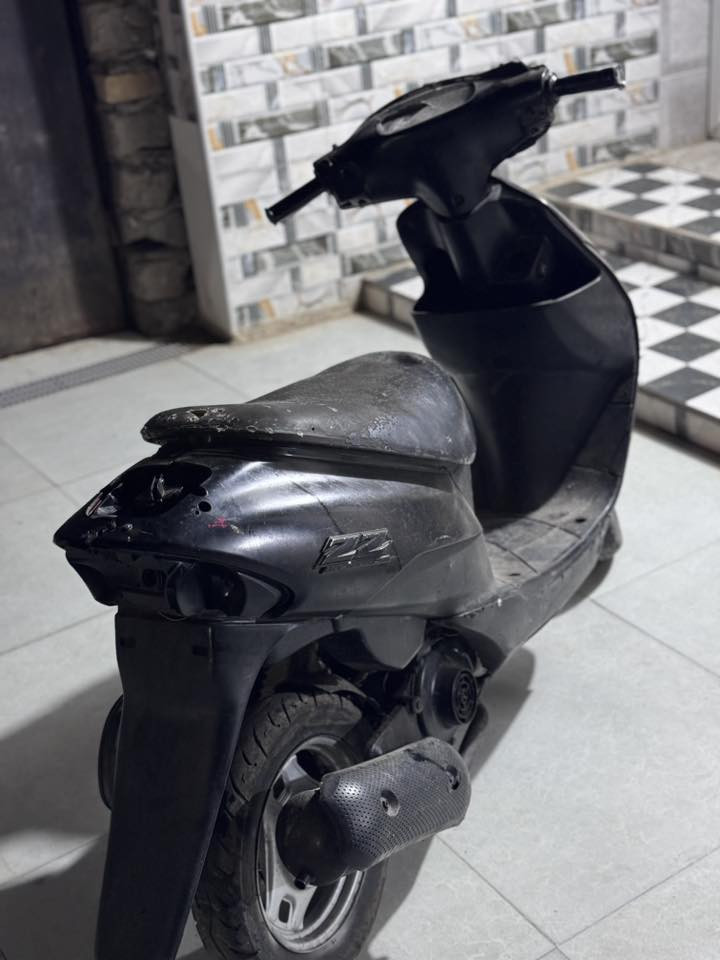 دراجه جانت تشتغل وتركته فتره هسه حالين تشتغل بس بيه تكطيع يرادله كابريته ***********
