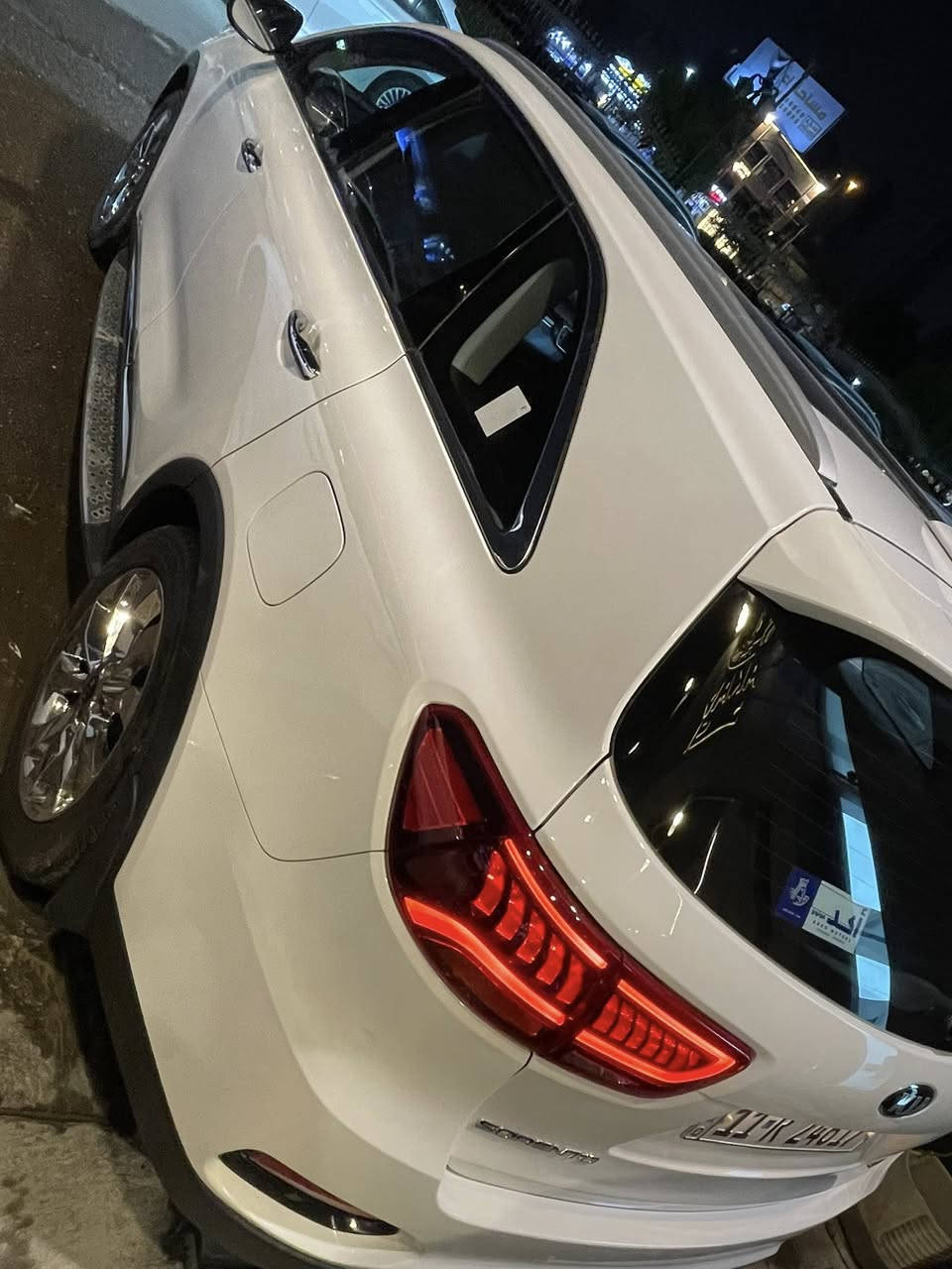 سورنتو 19 
فول الفول
ماشي 85
جديده ومكفوله عدا بارد بسيط
السعر 25800
للاتصال ***********
