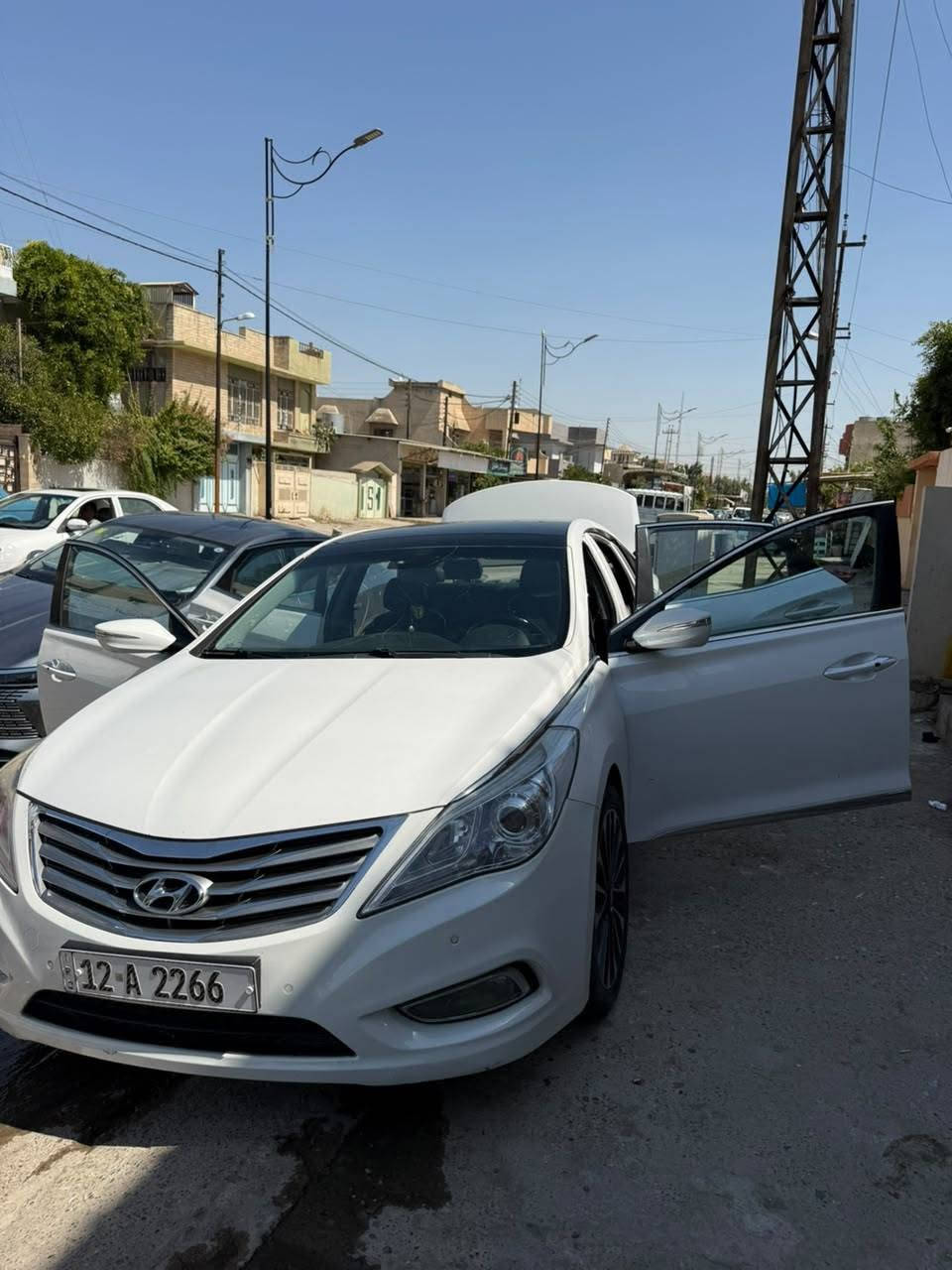 للبيع ازيره اكراند فول مواصفات 1/1كشنات جلد حار بارد فتحه سقف رادارات امامي خلفي محرك 3600 لون ابيض صافي رقم نينوى دولي سياره بسمي الستفسار على ارقام ***********/***********
