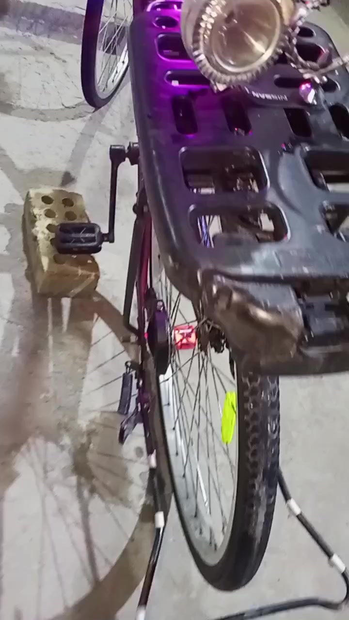 سلام عليكم عندي باسكل للبيع السعر 80وبي مجال حك الجيه مكان كوفه


**إذا كنت صاحب هذا الإعلان وتريد حذفه لأي سبب، رجاءا أرسل رسالة إلى الدعم الفني**