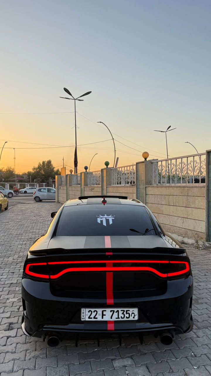 سلام عليكم جارجر للبيع موديل 2020 بسمي هزه وسنويه جديد رقم اربيل ماشيه 70 ميل
حادثه اربع قطع فقط بدون ايرباك وبدون شواصي وبدون لغود 
مواصفات فول فتحه 
رادار مري + نقطه عمياء + مري قلاب 
كشنات كنتاره + جلد تدفئه وتبريد 
دشبول دبل خيط جلد 
بطاين دبل خيط جلد 
شاشه كار بلي + نضام ايكو اقتصادي 
لايت متغير زنون عالي ناصي 
تخم تاير باتري جديد 
عليه نانو + بوليش 
بيه حجرات بلادي 
دبات سود موبار اصل 
صدر امامي خلفي جديد 
سياره جاهزه من كل نواحي 
مكاني بغداد 
كير مكينه جديد 
رقم شاصي 
السعر 182 وبيه مجال
2C3CDXGJ7LH216909
رقمي 
***********
