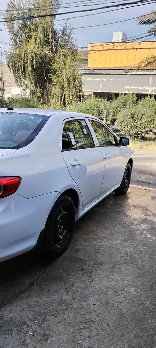 السلام عليكم
كورلا 2014 خليجي الشركه العامه 

ماشيه 214  الف كفالة عامة مكينه 16 مواصفات XLi
السياره جديده بمعنى الكلمه  وجاهزه بدون اي نقص 

رقم سليمانية دولي الجديد تحويل مباشر 

مكان السياره ديالى بعقوبة 

السعر 150 $
***********
