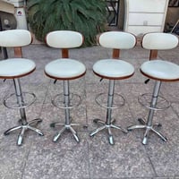 ٤ كراسي ستول يطالي سل ستيل بعدهن جدد الشراي النتصال على رقم موجود وساب...