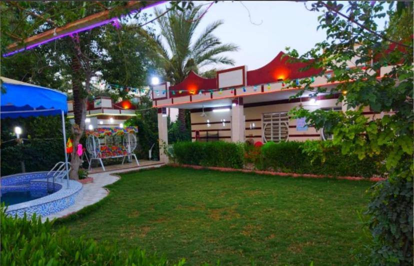 اسعار مناسبه جدآ✨
🌳مزرعه🏝السليل الترفيهية🏝    
  
للإيجار اليومي او الشفتات #مبيت‎
*🏕تفاصيل
🟢مساحة المزرعة 2500 متر

🟢مسبح دائري للكبار والاطفال 

🟢غرفة نوم 

🟢صاله 

🟢مطبخ

🟢صحيات

🟢 نت 4g

🟢حديقه للاستراحه 

🟢مكان مجهز للشوي 

🟢كهرباء علئ مدار 24 ساعة 
____________________________
[ الاوقات ]
(١)الشفت الصباحي من ال١٠ الصبح لل٦ المغرب
(٢)الشفت المسائي من ال٨ المغرب لل٨ الصبح ثاني يوم
🔴توجد حجوزات ايام العيد وبانسب الأسعار 

🔴للحجز والاستفسار يرجى الاتصال ع 
الرقم التالي او عبر الواتساب☎️
***********
العنوان صلاح الدين بلد
