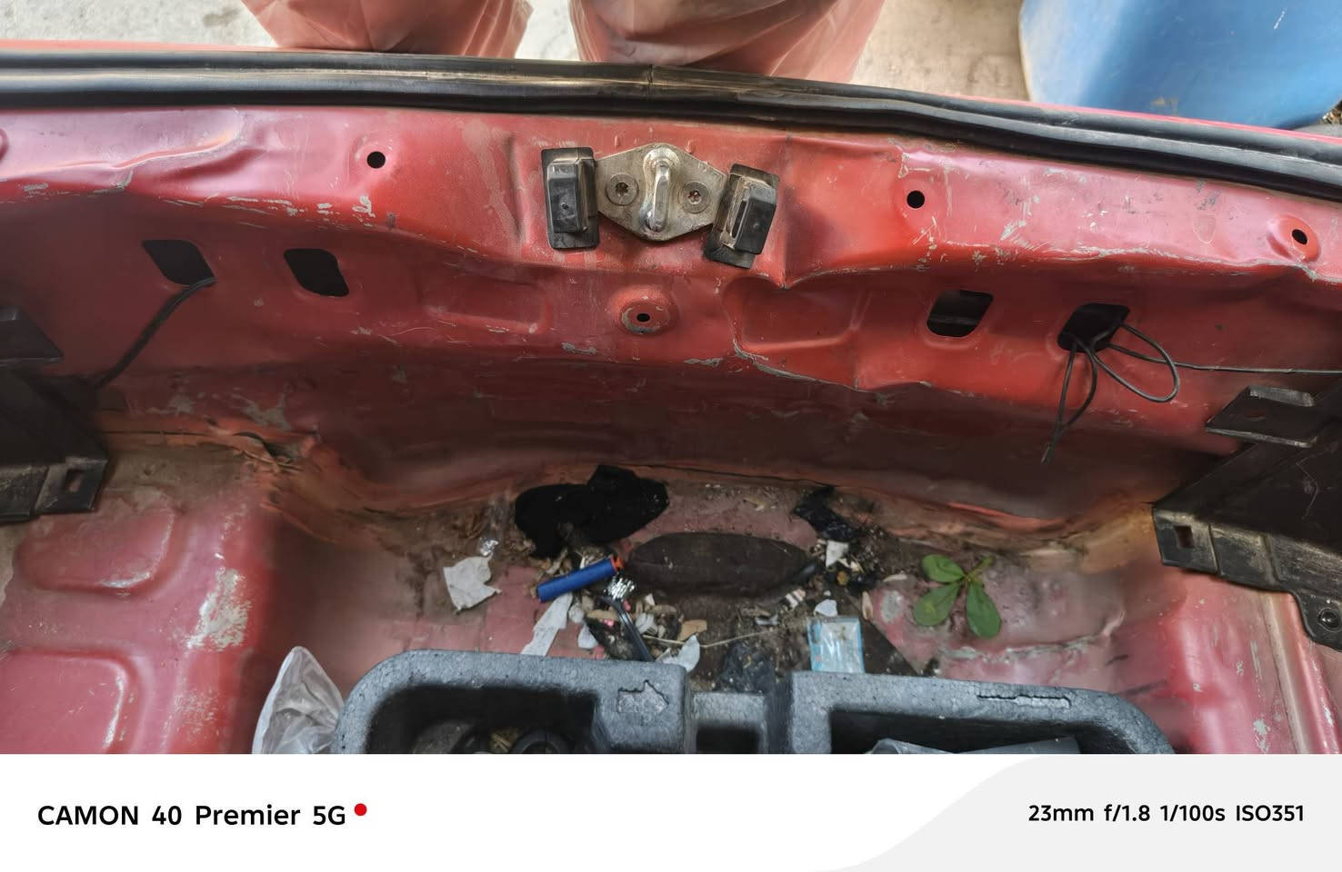 كيا بيكانتو 2023
حادث خلفي مامصلح زين 
رقم بغداد 
لون ماروني 
بيهة رصعة بل جاملغ 
دعامية مخلوعة 
دعامية خلفية ما كاعدة 
مري شفط 
مكينة 3سلندر 
1200cc
للاستفسار ***********
