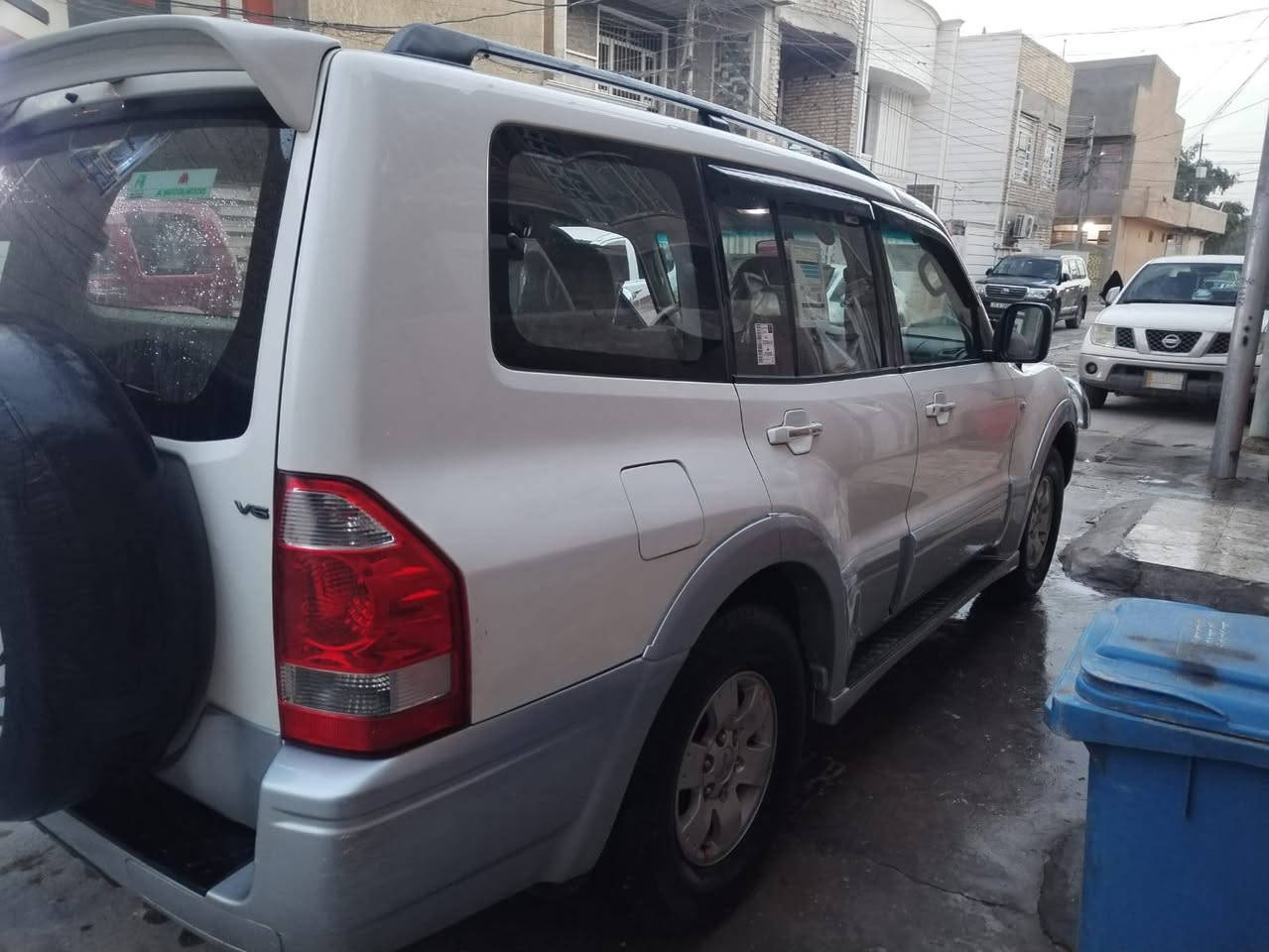 سلام عليكم سياره باجيرو ٢٠٠٧ سياره كفاله عامه تخم تاير حداديه كير محرك منضومه زنون شاشه كامره رقم بغداد الانكليزي سياره ماشيه قليل وجديده وجاهزه من كولشي لعنوان بغداد سعر ١٢٠ وبيه مجال شراي يتصل ويدلل ***********
