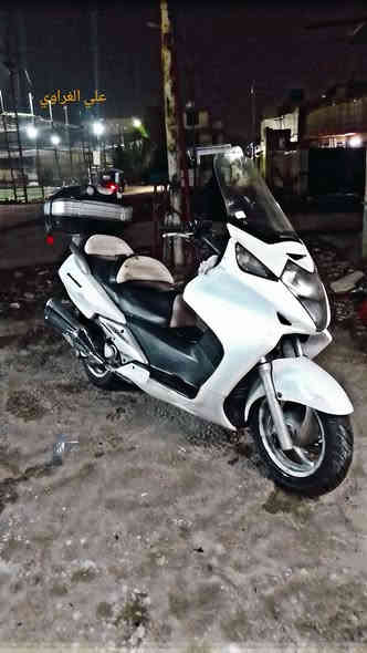 سلام عليكم
سلفر 600 دراجه شغاله نكره بس الدراجه امشي بيها 

مسافه يطلع صوت بل كلجات ابيعها علا حطتها 

كلها شغاله اشاير لايتات عالي ناصي 

مكان بغداد مدينه الصدر الحبيبيه 

لشراي يتصل واني خادم 

سعر  مليون وبيه مجال 
***********
