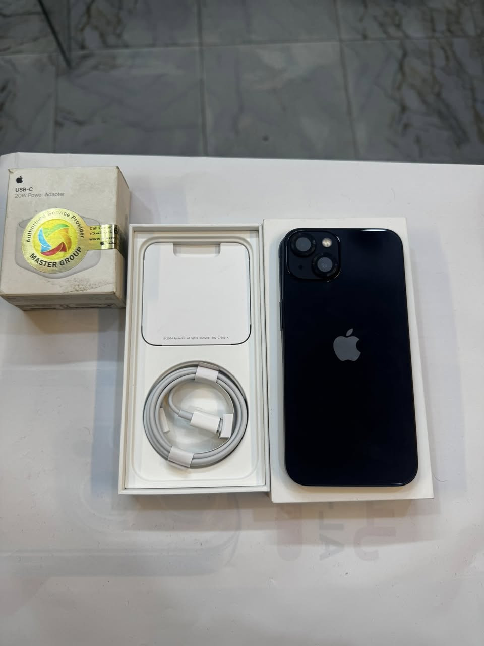 ايفون 13 كامرتين 128 ذاكرة
بطارية 100‎%‎
نضافة 100‎%‎
كامل ملحقات الاصلية شرق اوسط 
شركة ماستر
السعر مناسب 
***********
العنوان القطاع شارع السوك مجاور عوينات الكرار 
مركز الشمس
