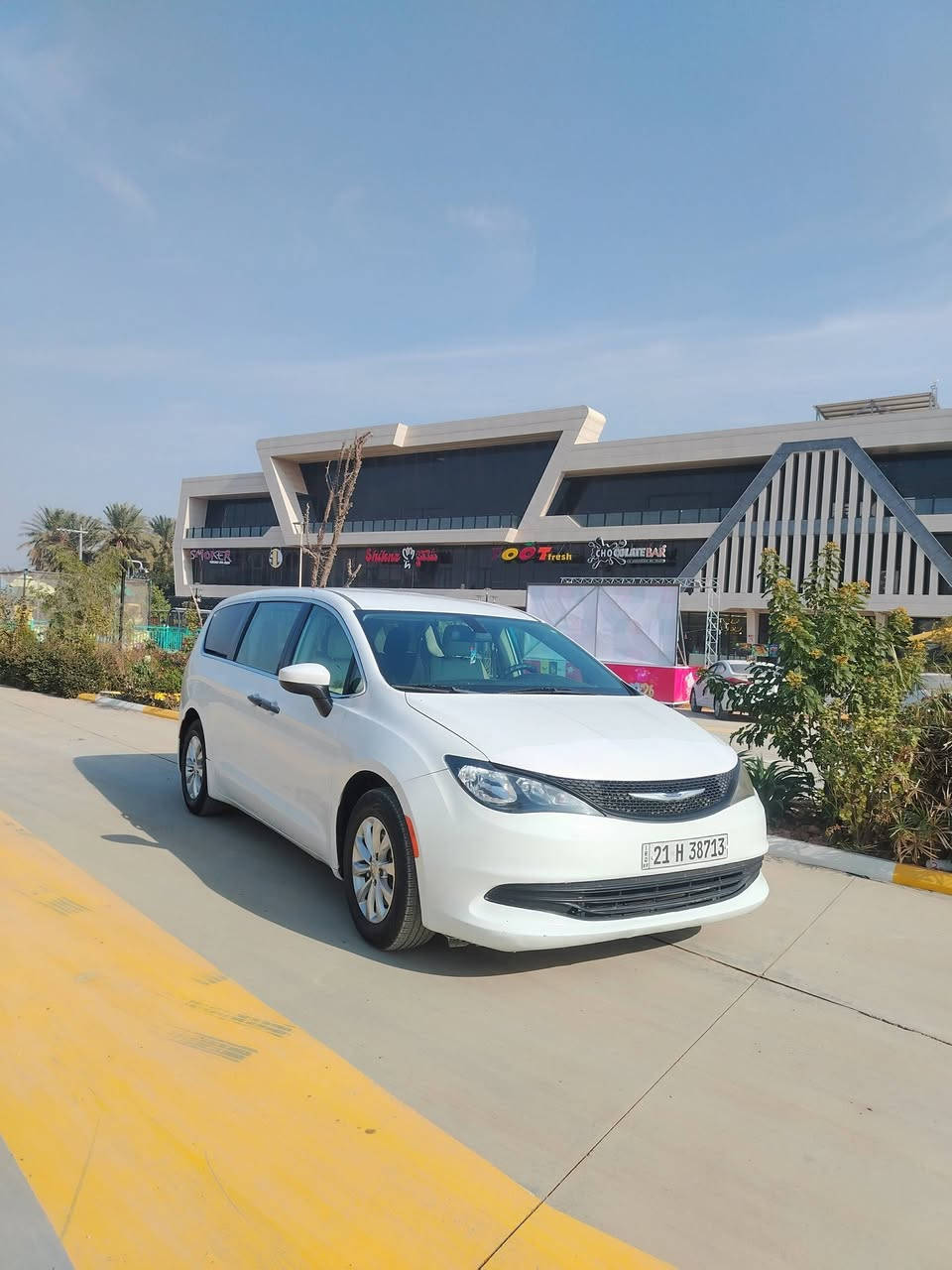 للبيع كلايسلر باسفيكا فيوجر 20 أمريكي
حادث فقط جاملغ امامي بدون دواخل نفسه مبدل 

او بل عراق بيها نص باب الصندوق صبغ سونار وصور الحادث مرفق مع المنشور 

مواصفات 

بصمه تشغيل 

أبواب عادية يدوي 

تحكمات ستيرن جهتين 

شاشه كبيره+ كامرة

حساسات امامي خلفي 

كير موس هاند بريك كهربائي 

ماشيه 84mi

V6 3600

سبعة راكب 

ثلاث قطع تبريد منفصل 

كير مكينه مكفولات تبريد ثلج حداديه صدر جديد تخم تاير جديد ترايها زيرو رقم سليمانية أنكليزي بأسمي السعر 198 اوبيها مجال للشراي مكاني ديالى بعقوبة للستفسار أتصال ع الرقم ***********
