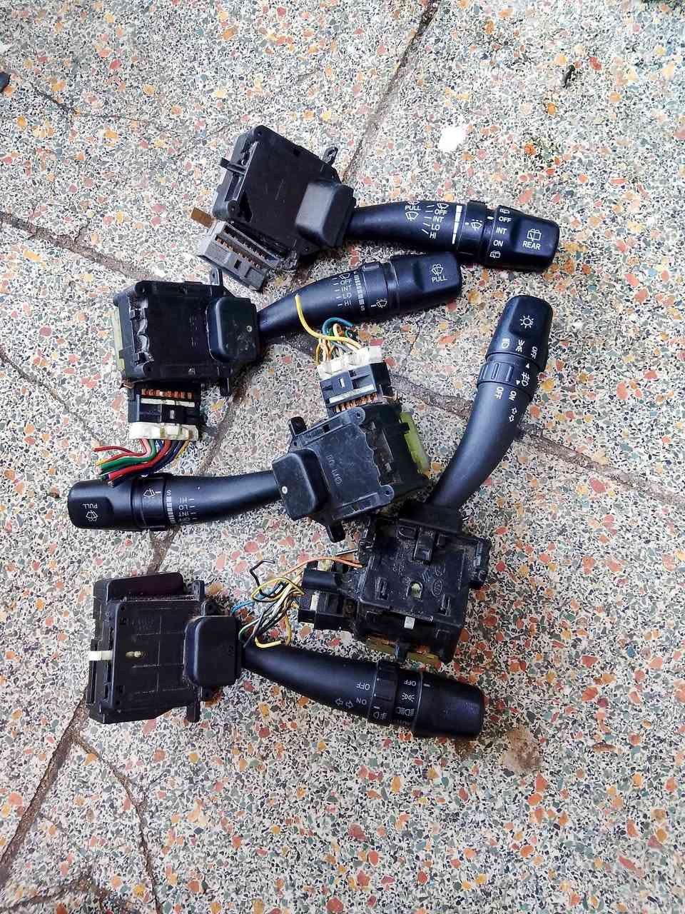 يدات لايت وماسحة . مكاين جام تفصيخ . دبات ماسحة. 
يوجد توصيل لجميع المحافظات


**إذا كنت صاحب هذا الإعلان وتريد حذفه لأي سبب، رجاءا أرسل رسالة إلى الدعم الفني**