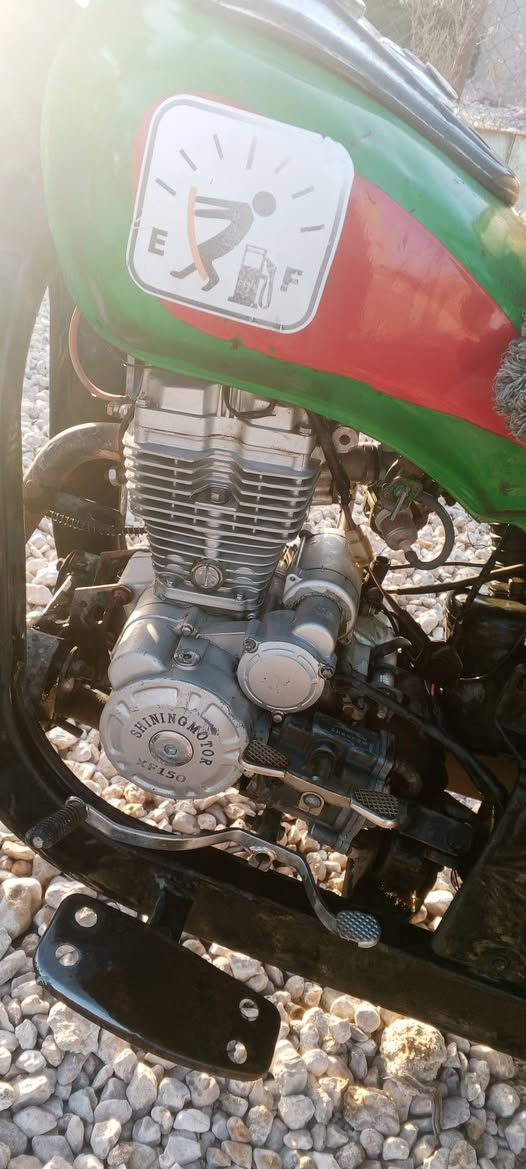 السلام عليكم ستوته 21 اوراق للبيع ستوته خير من الله مال جناي كهربايات كله شغاله ركبه مكفوله 
***********
