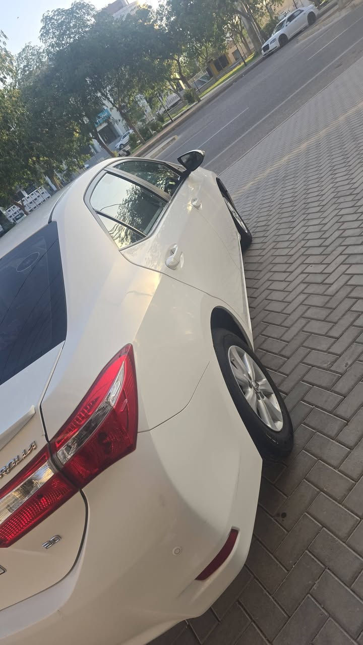 كرولا خليجى ٢٠١٤ 
مه كينه كه وره ٢٠ 
١٨٠ هه زار جووه 
***********
