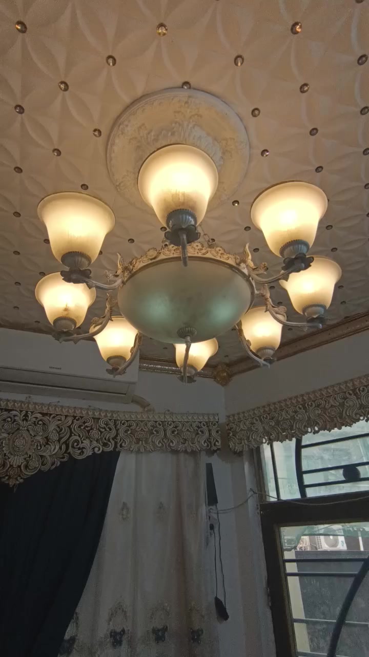 ثريات للبيع قيمهن واشتري
زوج ثريات كبار زوجين خشبي
زوج كرستال
البوبيات
قيمهن واشتري للاستفسار ***********
