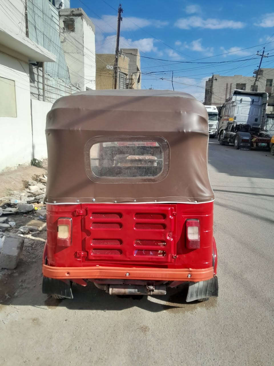 سلام عليكم تكتك البيع موديل 18  تكتك مصبوغ عام تكتك مكاني بغداد جديد *********** سعر 5300 وبه مجال
