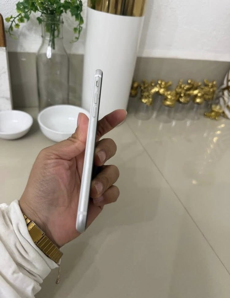 السلام عليكم 

للبيع سعرو 175 وبي مجال 
ايفون SE2
2020

الجهاز معروف بل سوك تحديثات ما تكف 
كاميرات تخبل  بوبجي ٦٠ فول سلاسه 

نظافة الجهاز 98/100 باقي التفاصيل بل 
صور واضح 

ملاحظه الي معرف الجهاز لا يجي يتعبني 
مكاني جانب الايمن


**إذا كنت صاحب هذا الإعلان وتريد حذفه لأي سبب، رجاءا أرسل رسالة إلى الدعم الفني**