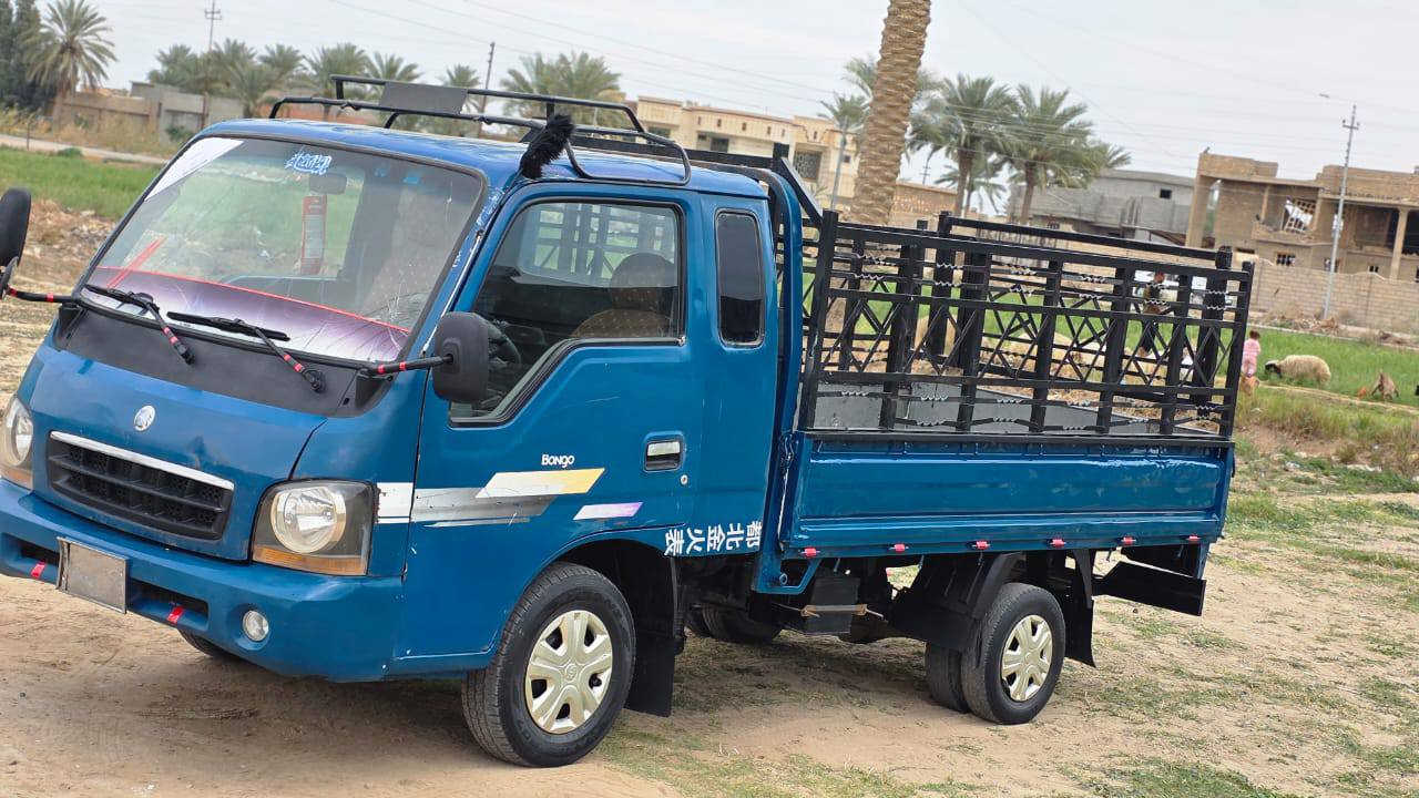 كيه ام عيون موديل  2001. حديد بدون رقم تكفل سرقه وعشاره محرك كير صدر كهربايات تخم  تاير كله جديد سياره مال جناي متعوب عليه جهزه من كلشي عل بلاد كله شقاله جهزه حله من صوره مال جناي متعوب عليه 7 جنكال دوشمه جديده محجل قلاف كله جهزه سعر 40 وبيه مجال بسيط مكاني رمادي خالديه ***********
