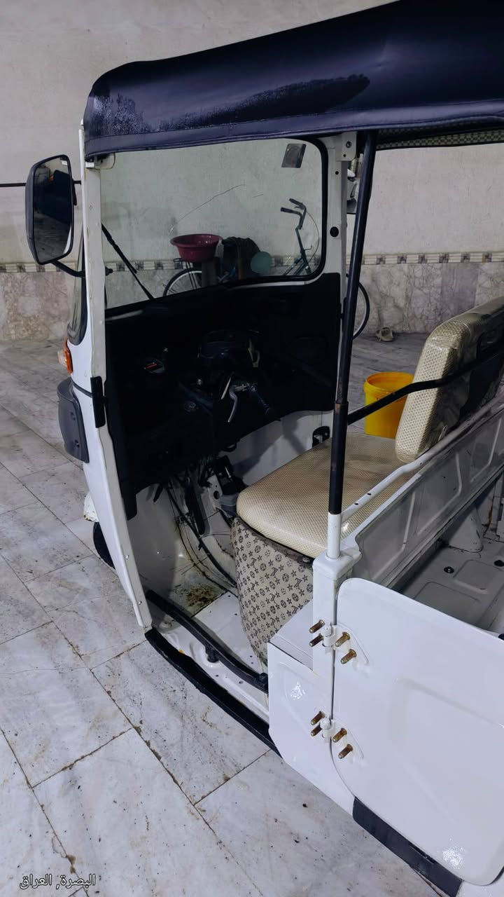 السلام عليكم تكتك للبيع موديل 22 رقم ميسان انكليزي سنويه بأسمي يعني تحول بأي مكان تحويلك يصير بالبصرة تكتك نضيفه كلش مكينه ناعمه وحلوه مداريه كلش تجي وتشوف رايده ب8250 وبيه مجال تعال ودلل واتساب ***********
