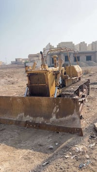 بلدوزر موديل 85 بدون رقم لبيع 07901879169